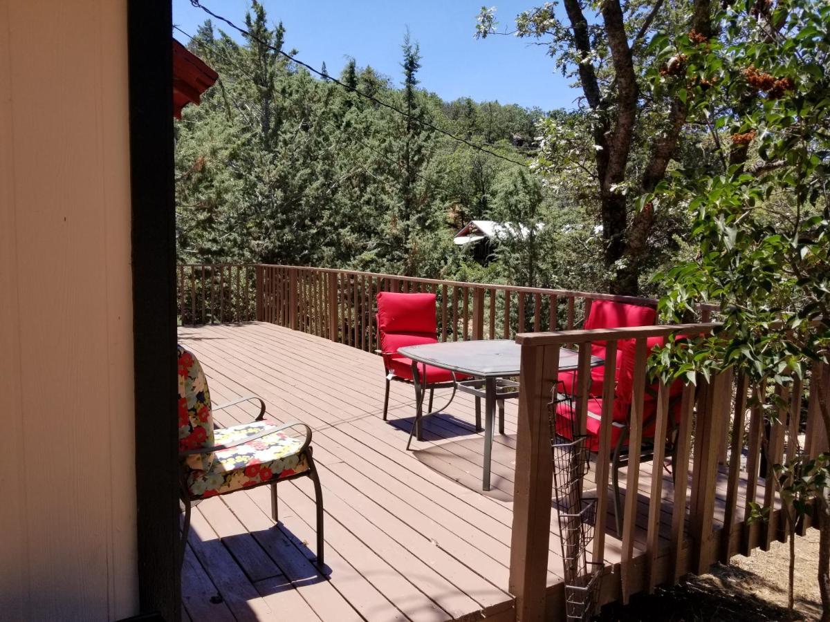 Villa Time Traveler Retreat Julian Esterno foto